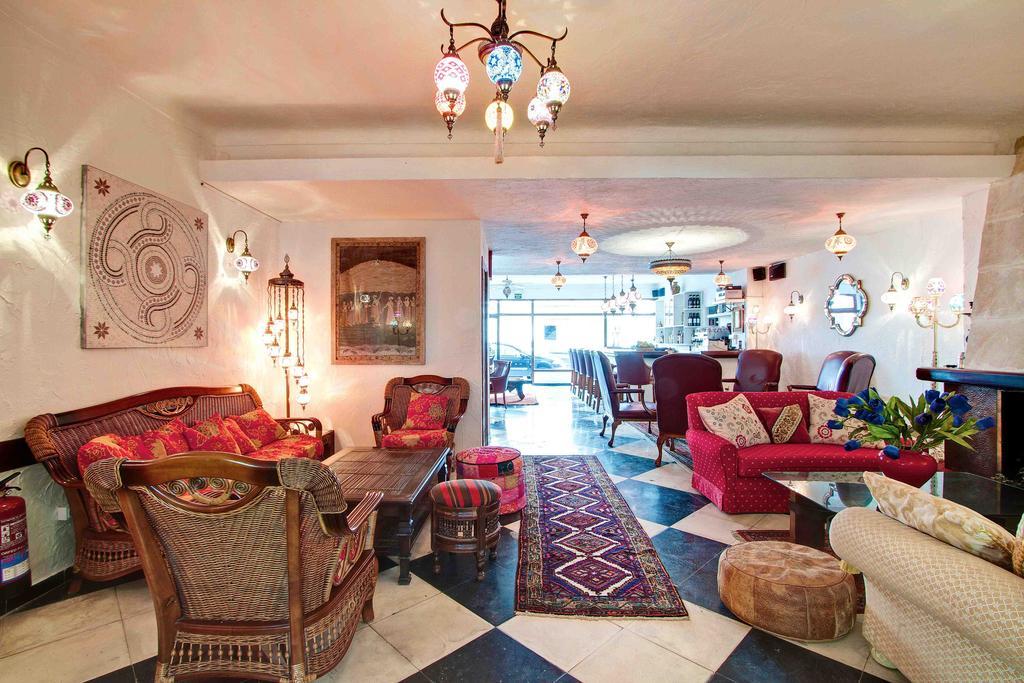 Hostal Paris Порт-де-Польєнса Екстер'єр фото